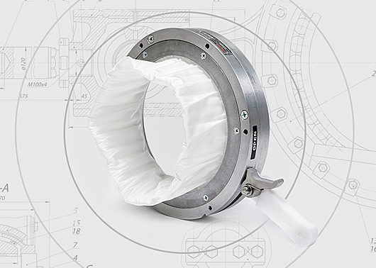 Manual iris valve for gravity-flow applications